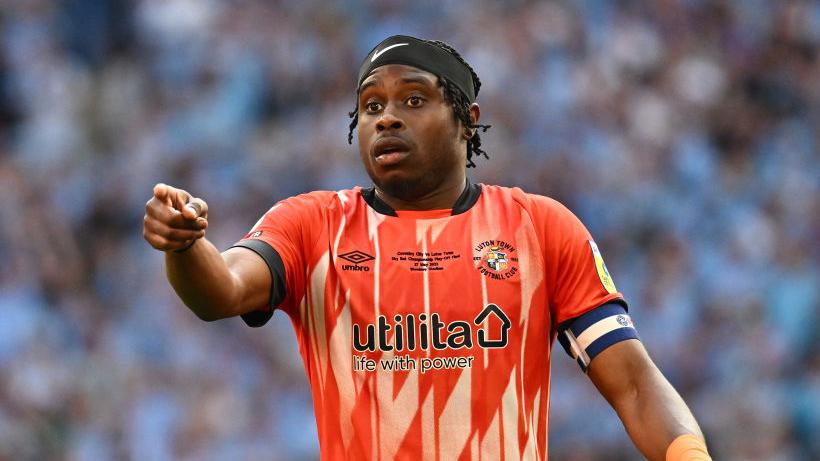 Pelly-Ruddock Mpanzu: (Ainda mais) história pelo 'modesto' Luton Town -  Inglaterra - Jornal Record