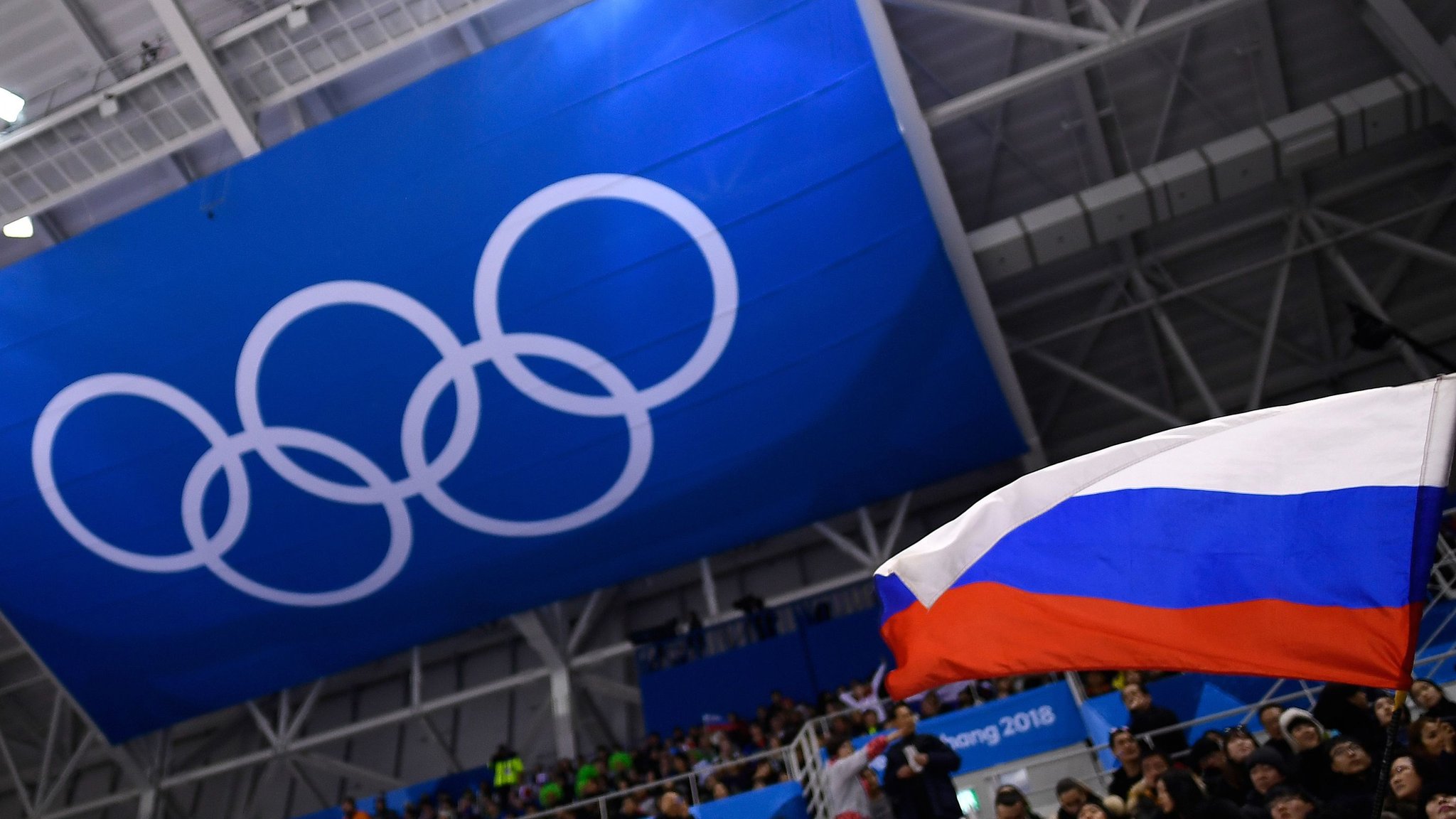 МОК рекомендовал допускать российских спортсменов в нейтральном статусе. Чем недовольны в России?