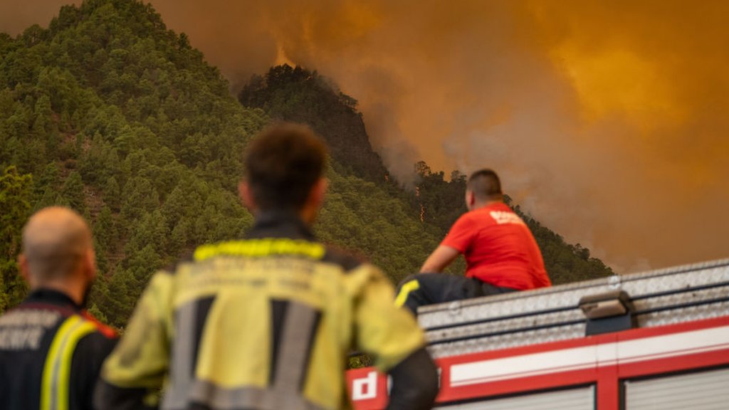 Tenerife wildfires lead to evacuation of villages