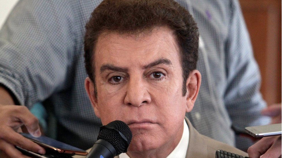 El opositor Salvador Nasralla aseguró que "su contrato como candidato" presidencial del proyecto de la Alianza acabó y criticó el aval de Estados Unidos a la victoria de su rival Hernández. Salvador Nasralla