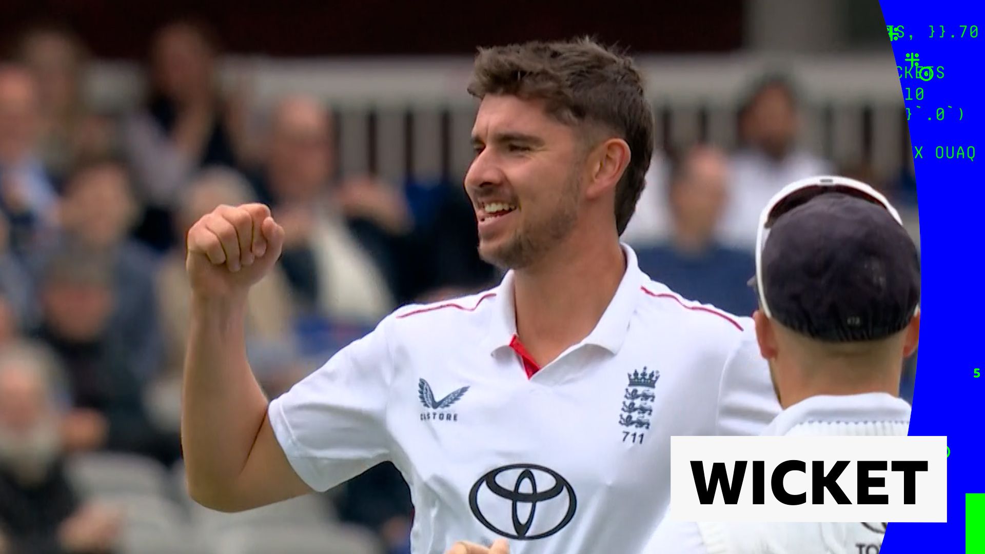 Tongue gets an early breakthrough as Blundell goes for four