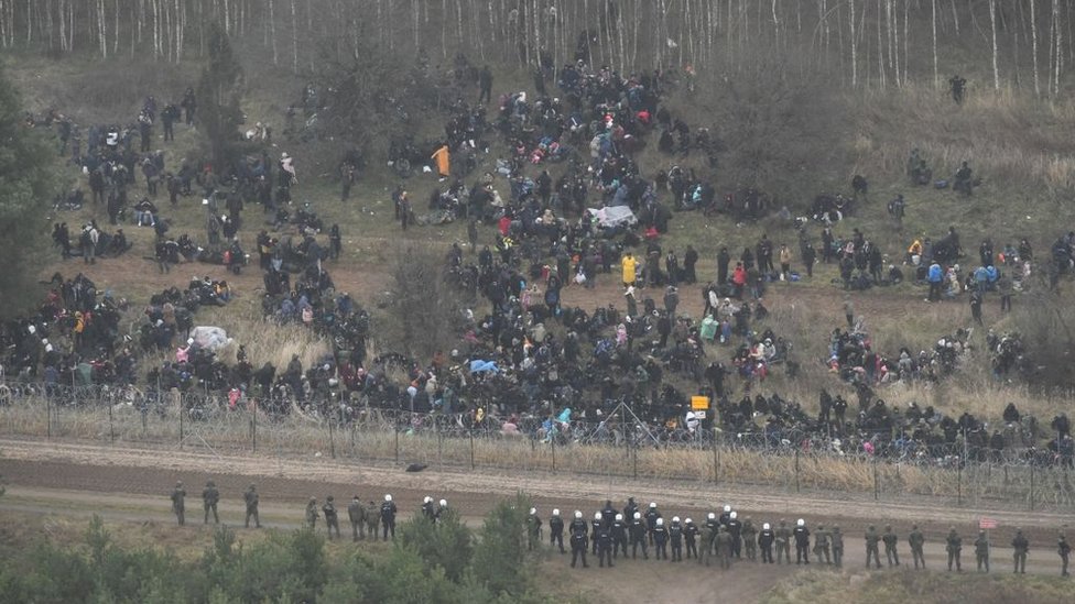 La mayor parte de los migrantes están concentrados cerca del cruce fronterizo de Kuznica.