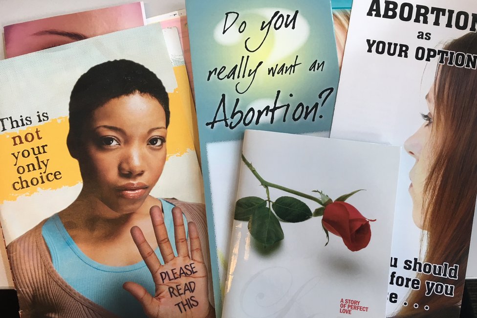 Folletos de los activistas anti-aborto
