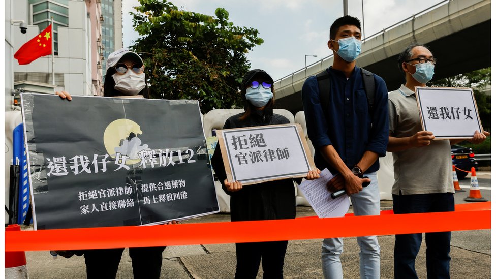 12名香港人潛逃台灣時被中國以非法越境罪名被逮捕。