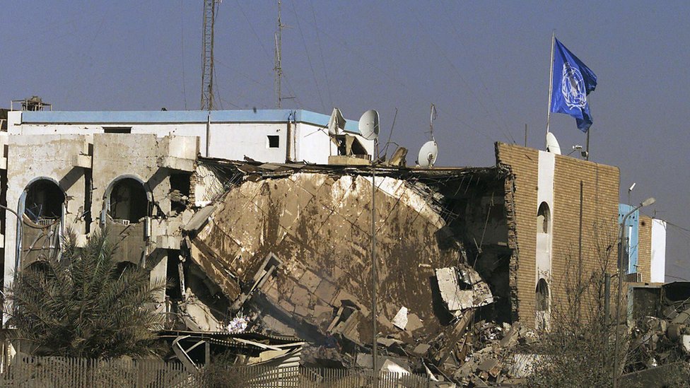 Последствия взрыва штаб-квартиры ООН в Багдаде в августе 2003 г.