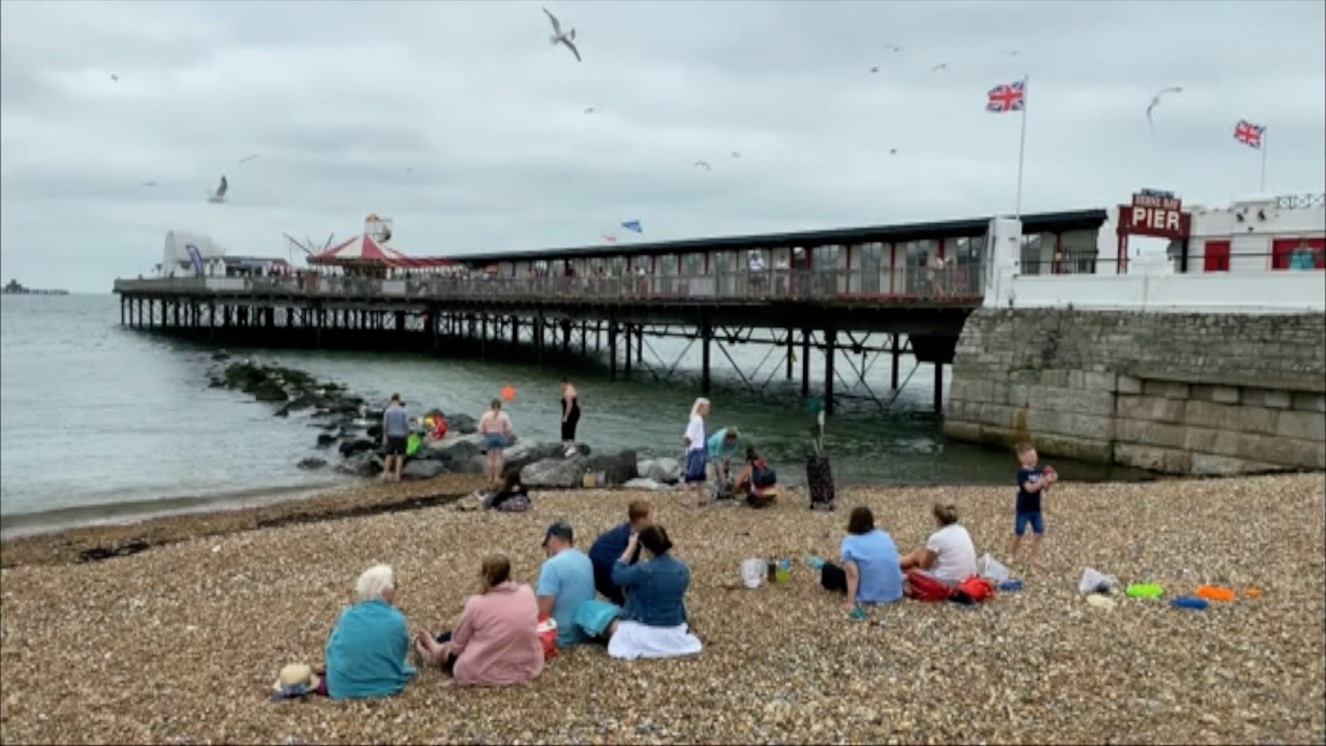 Herne Bay Pier powered by solar roof panels image