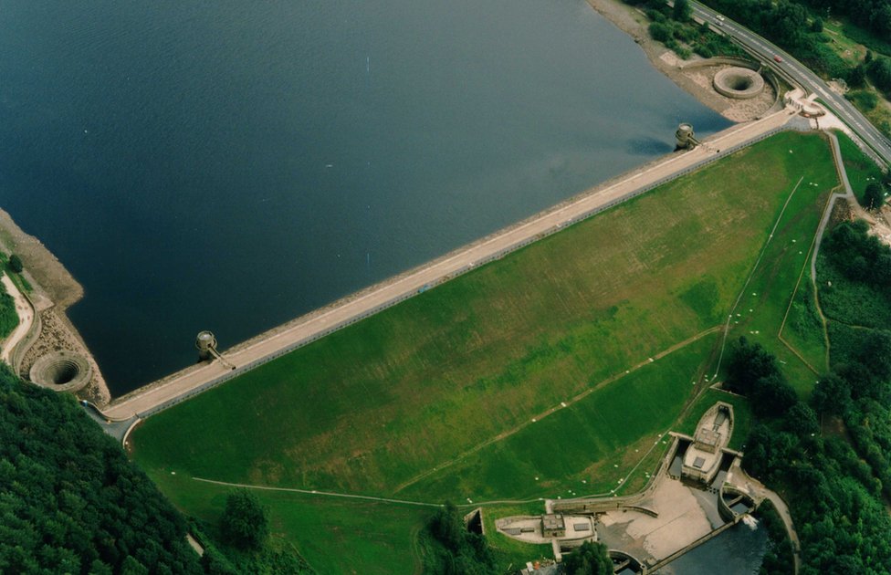 Why Does Ladybower Reservoir In Derbyshire Have Plug Holes Bbc News