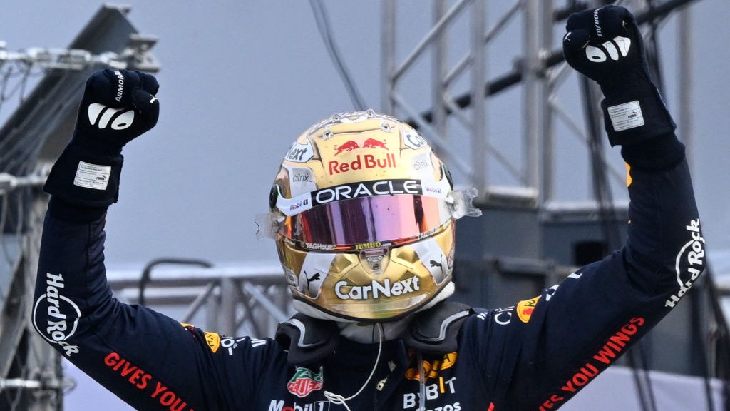 Mexico City Grand Prix: Max Verstappen wins from Lewis Hamilton