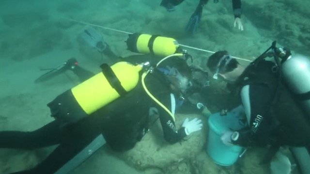 Divers Uncover 500-year-old Vasco Da Gama Fleet Treasure - BBC News