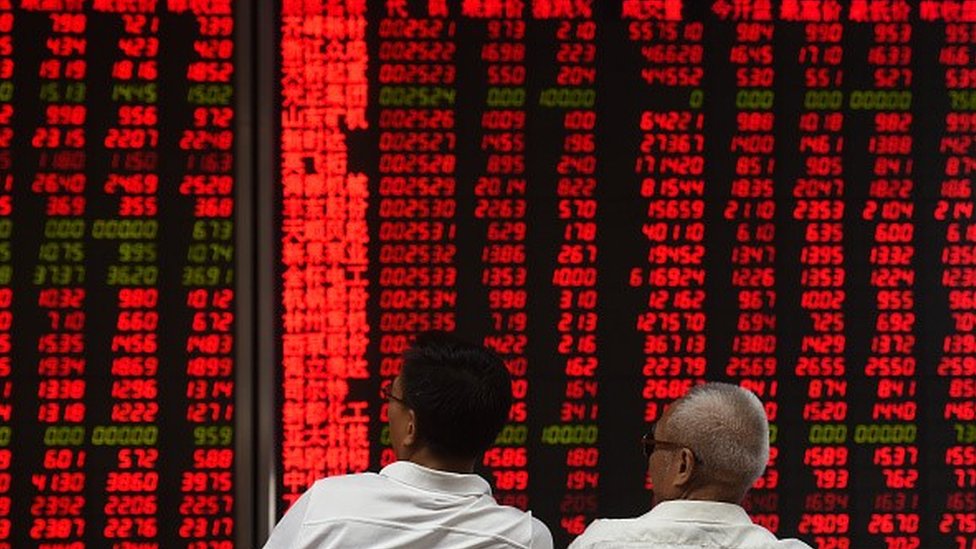 Китайские инвесторы следят за ценами на акции