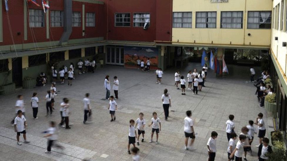 Según la docente atacada la violencia contra los educadores se ha "naturalizado" en muchas escuelas. Según la docente atacada la violencia contra los educadores se ha "naturalizado" en muchas escuelas.