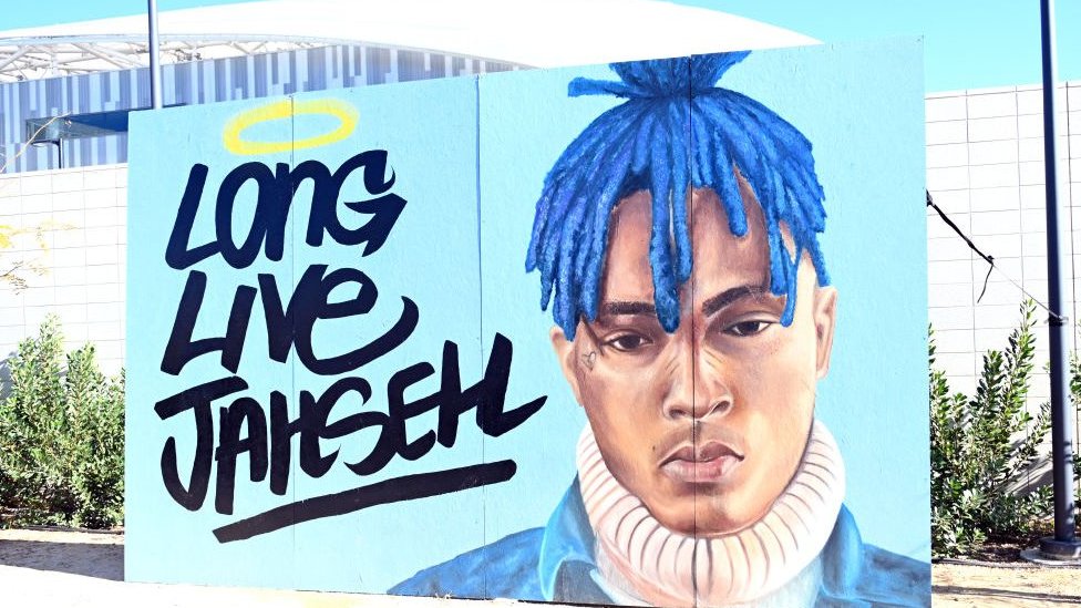 Mural of rapper XXXTentacion that reads "Long Live Jahseh".