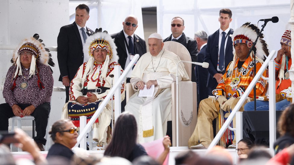 Papa sa predstavnicima starosedelačkih kanadskih naroda
