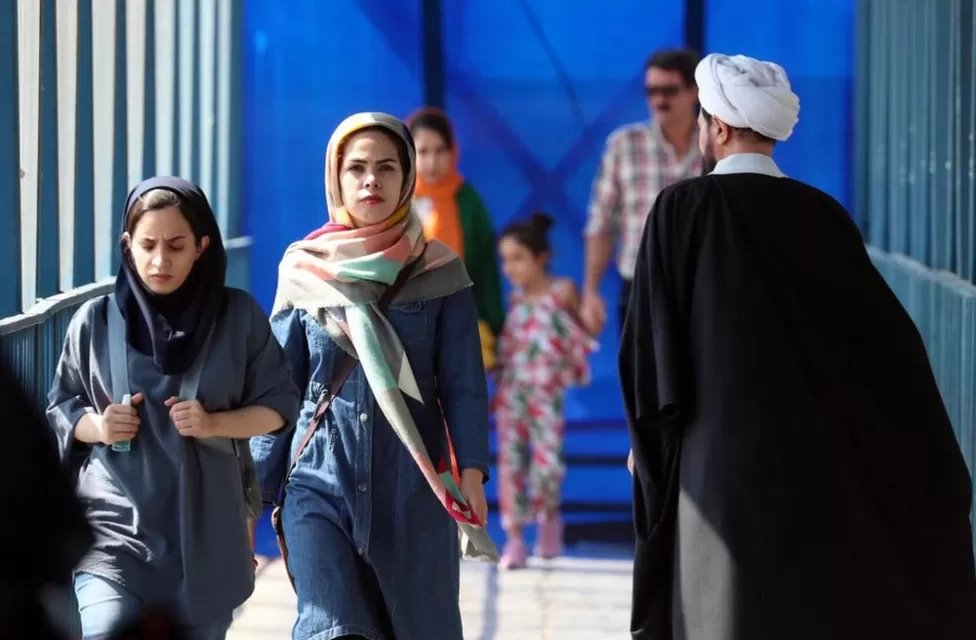 نساء إيرانيات