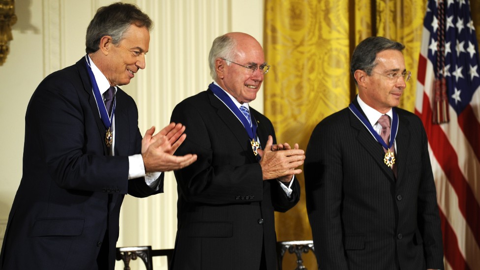 Tony Blair, Philip Goldberg y Alvaro Uribe