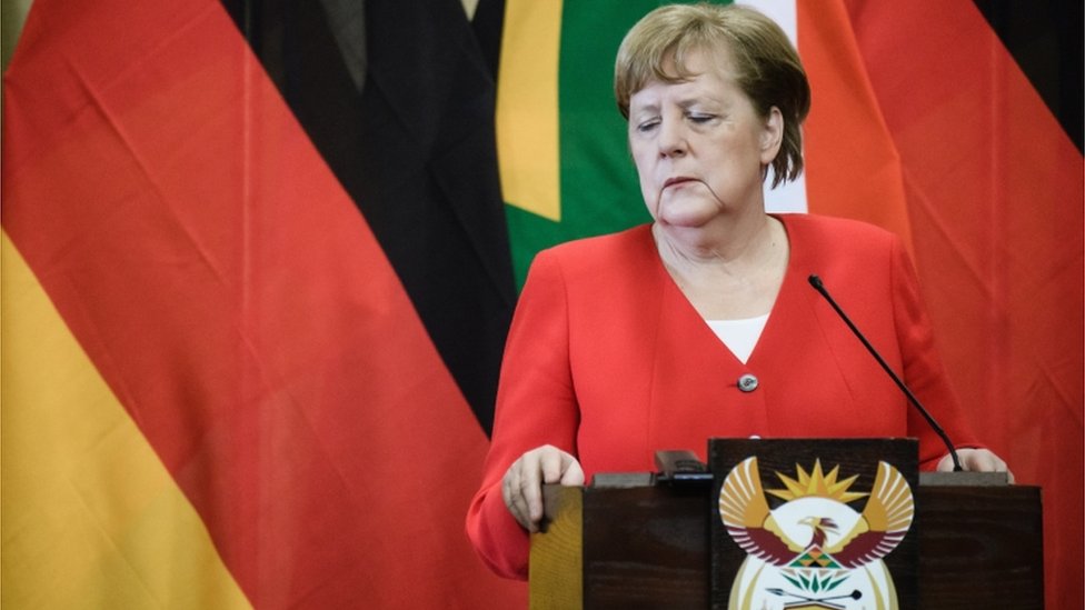Angela Merkel en una conferencia de prensa en Sudáfrica.