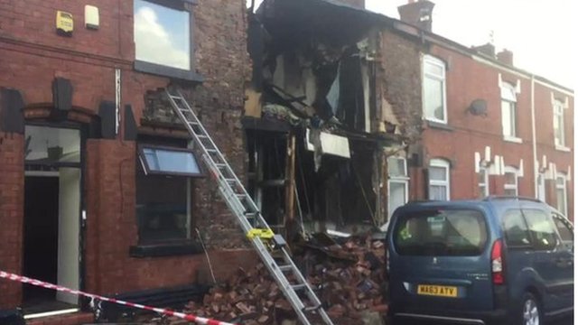 House explosion: 'The bang lifted me from the floor' - BBC News