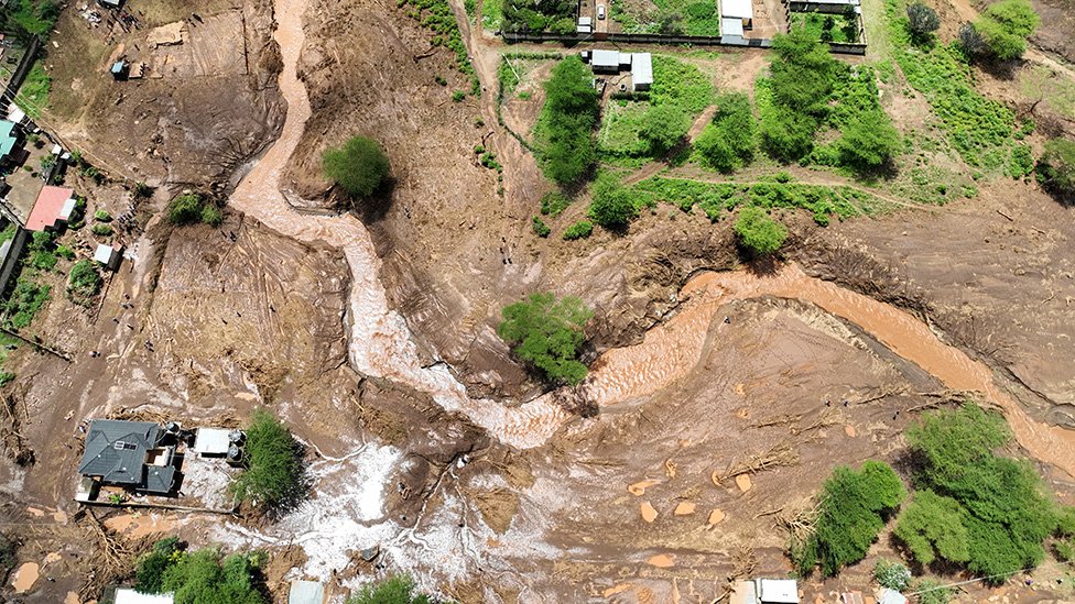 Kenya flooding: Around 50 killed in villages near Mai Mahiu town