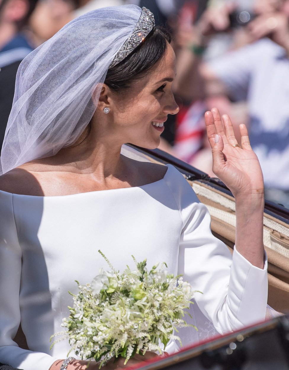 duchess of sussex wedding dress