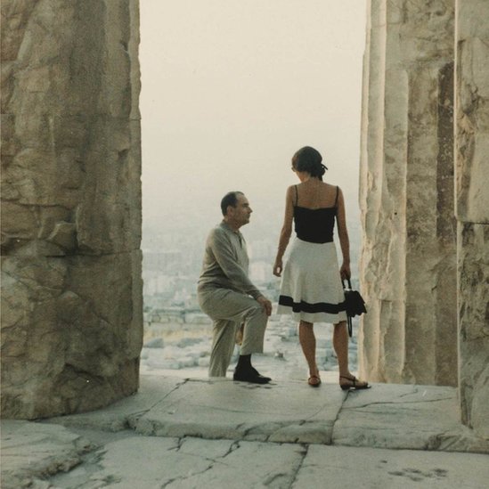 Франсуа Миттеран с Анной Пинджо на Акрополе в Афинах в 1970-е годы