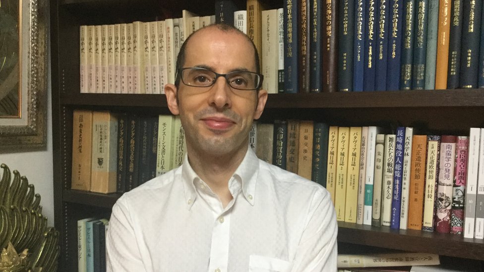 Profesor Lúcio de Sousa, Universidad de Estudios Extranjeros de Tokio