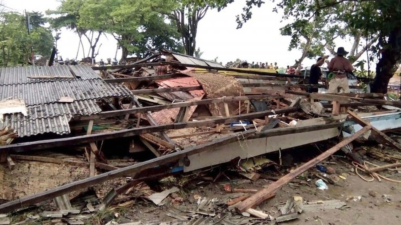 Deadly Indonesia tsunami follows Krakatau eruption  BBC News