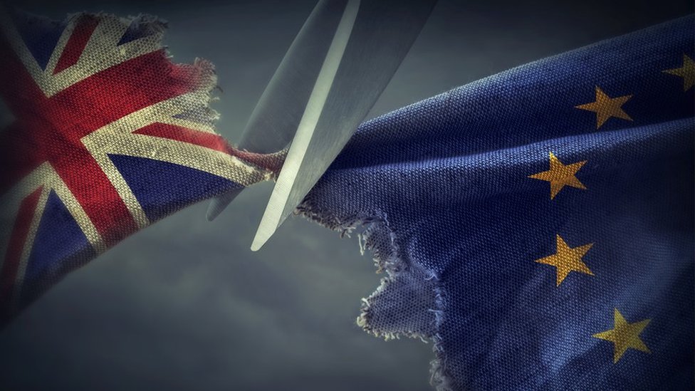 Вырезаны флаги Великобритании и ЕС