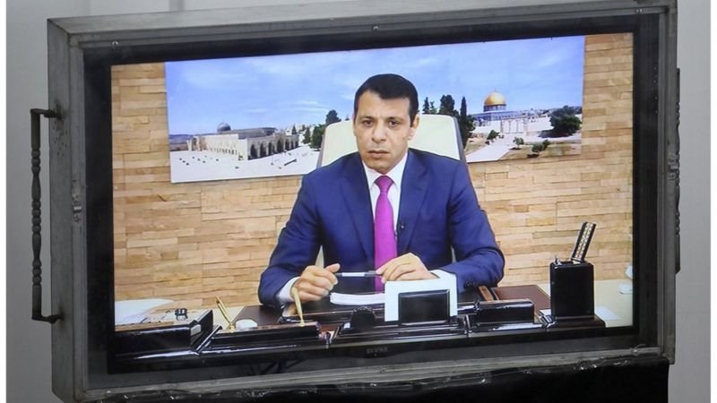 محمد دحلان يقيم في الامارات منذ سنوات