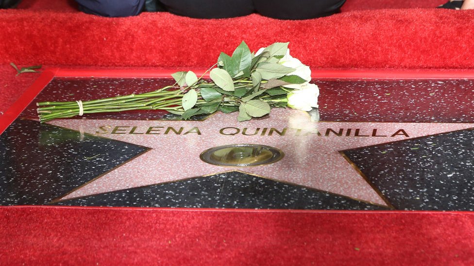 La estrella de Selena en el Paseo de la Fama de Hollywood