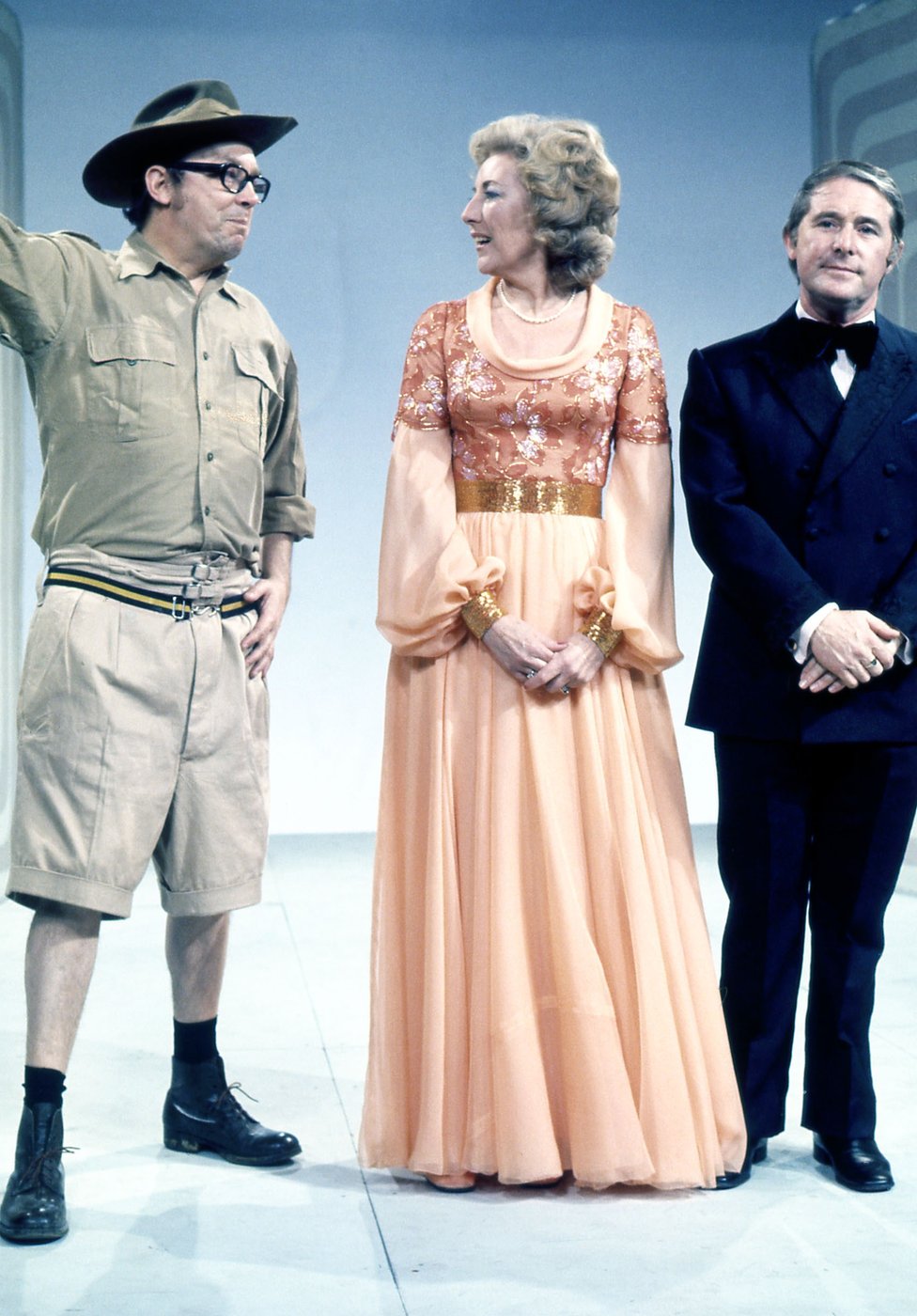 Dame Vera Lynn The Forces Sweetheart Turns 100 Bbc News