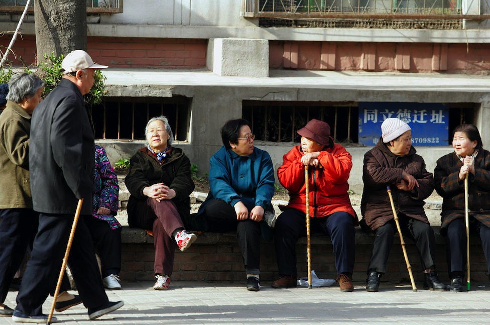 Un grupo de adultos mayores en Pekín