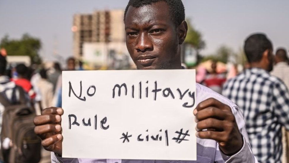 استمرت التظاهرات ضد المجلس العسكري السوداني، أسابيع بعد الإطاحة بالبشير