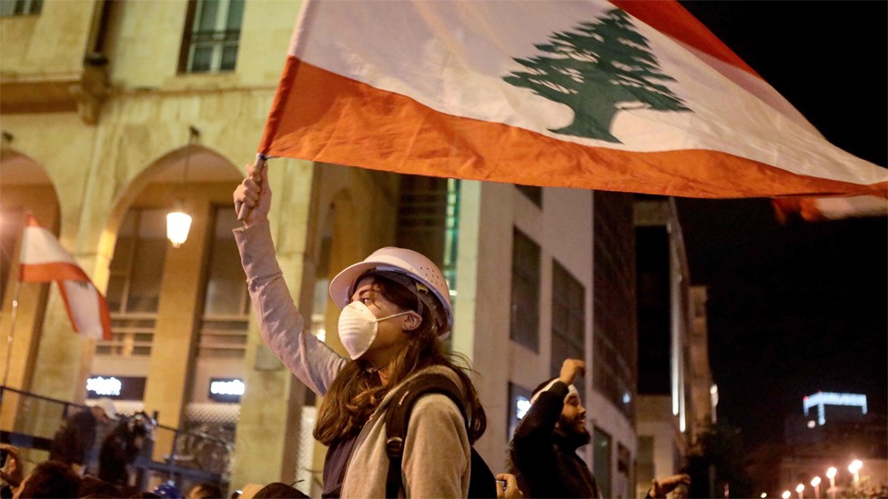 Антиправительственные протестующие в Бейруте, Ливан (21 января 2020 г.)