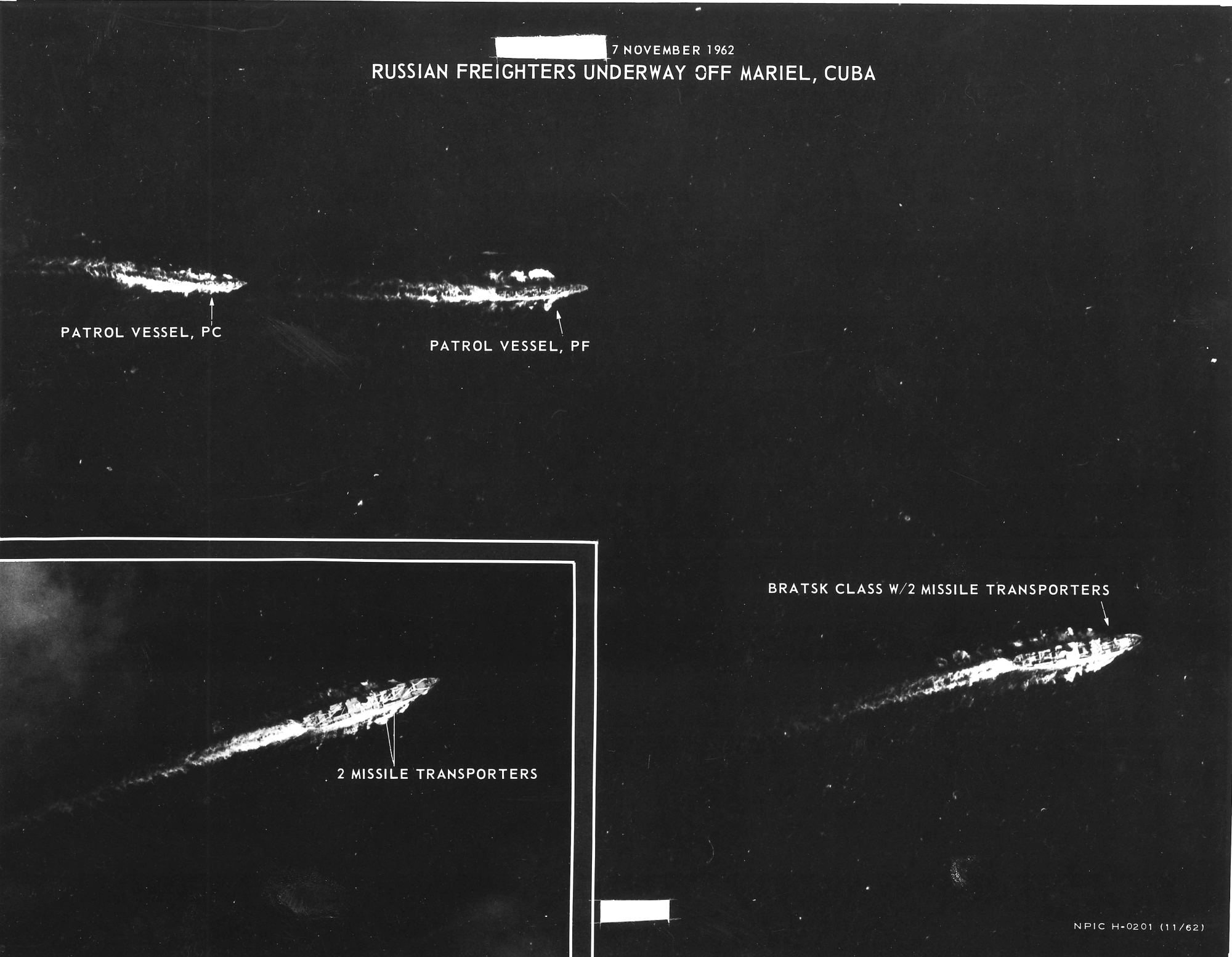 Barcos soviéticos llevándose de Cuba los misiles balísticos.