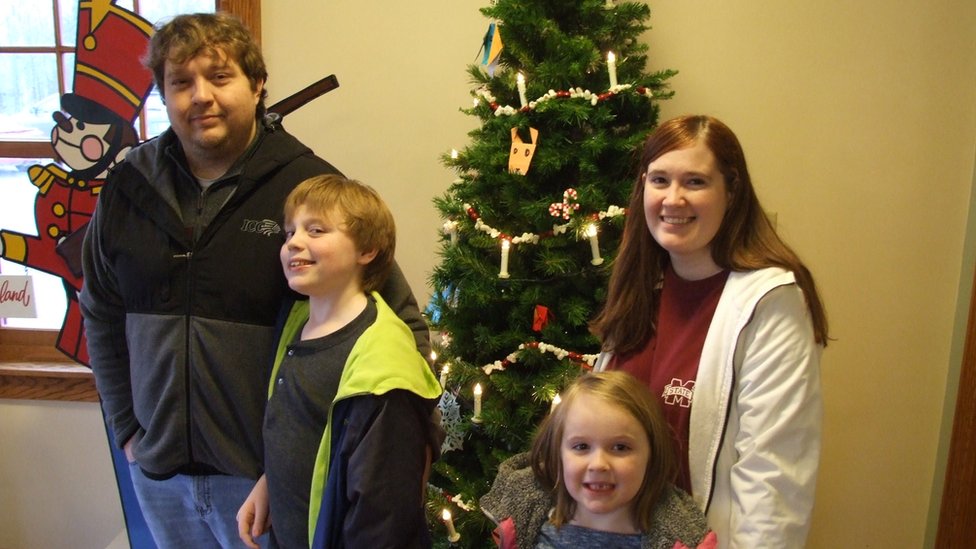 Jon, Brayton, Kaylee y Ashley Armstrong La familia Armstrong