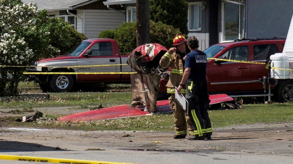 One Dead After Canadian Snowbirds Jet Crashes Into Home Bbc News - snow bird roblox