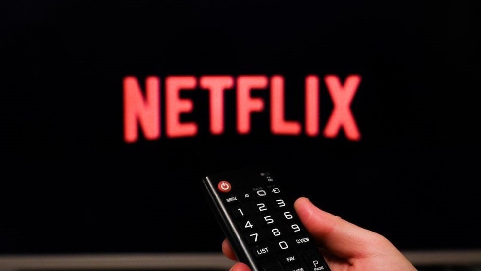 Netflix considers crackdown on password sharing - BBC News