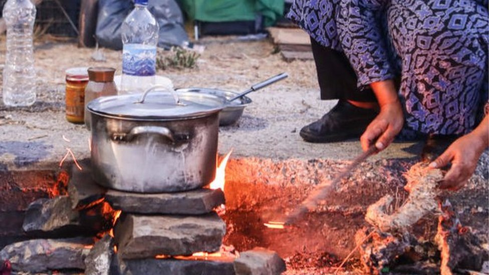 'Vou cozinhar com o quê?' Pobreza agrava tragédia 'invisível' de acidentes com queimaduras no Brasil