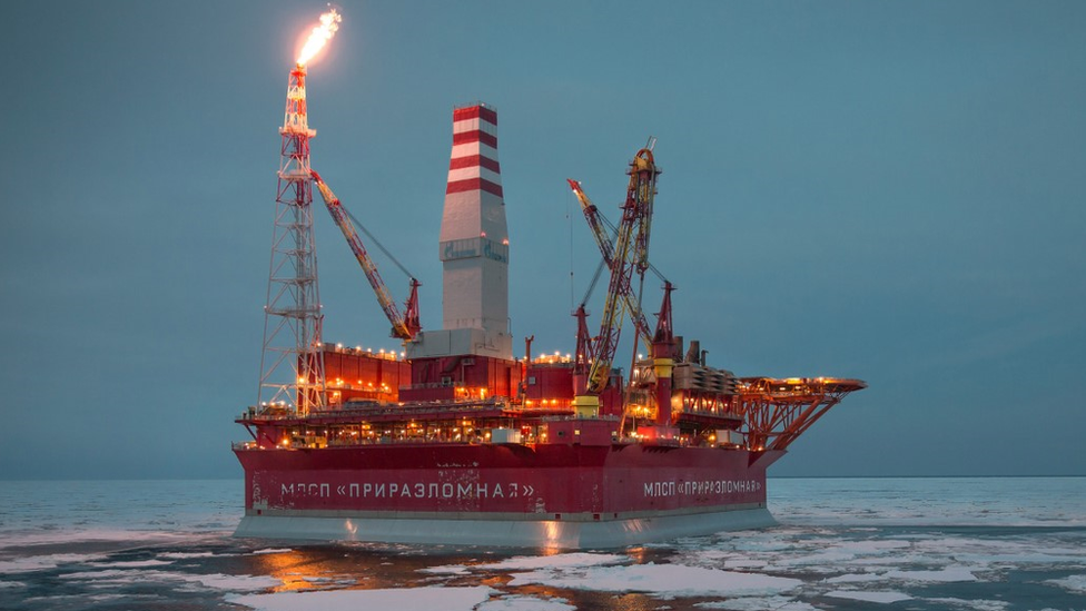 يُعد حرق الغاز أحد أسباب ذوبان الغطاء الجليدي في القطب الشمالي