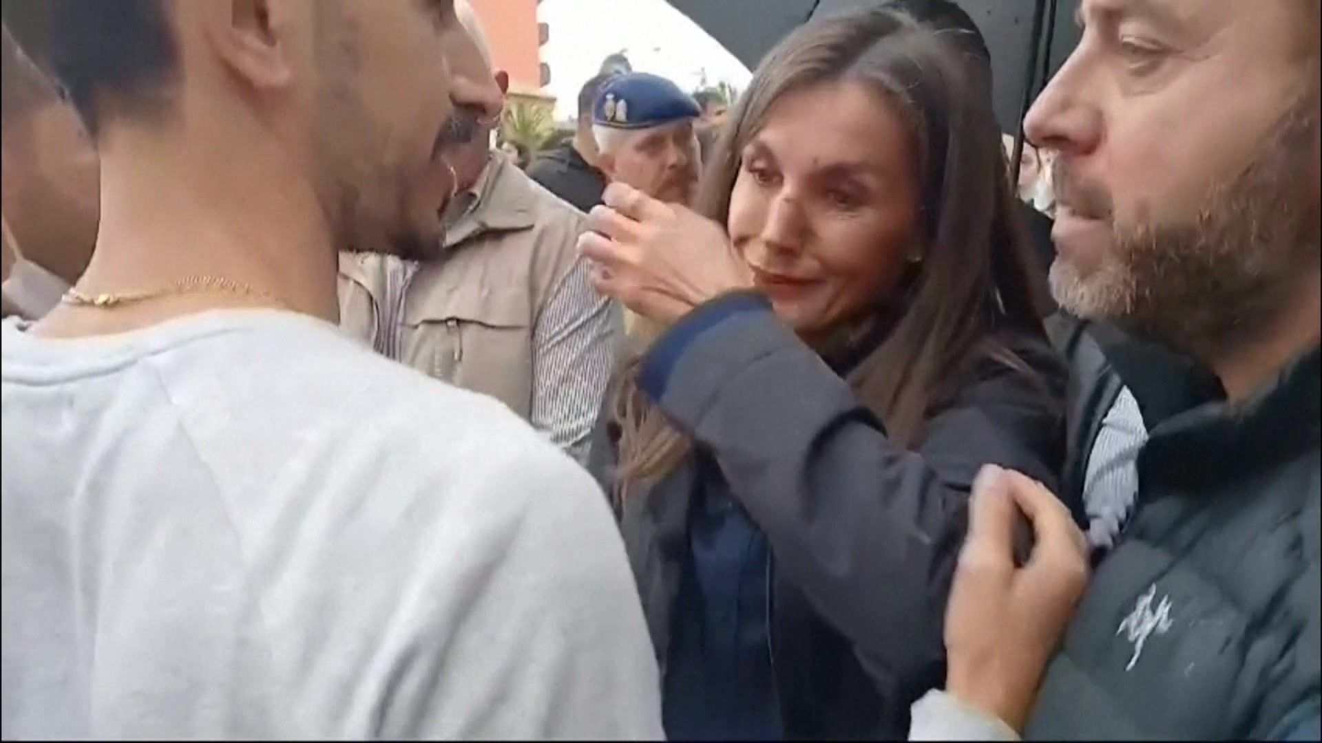 Queen Letizia in tears on visit to flood-hit Valencia