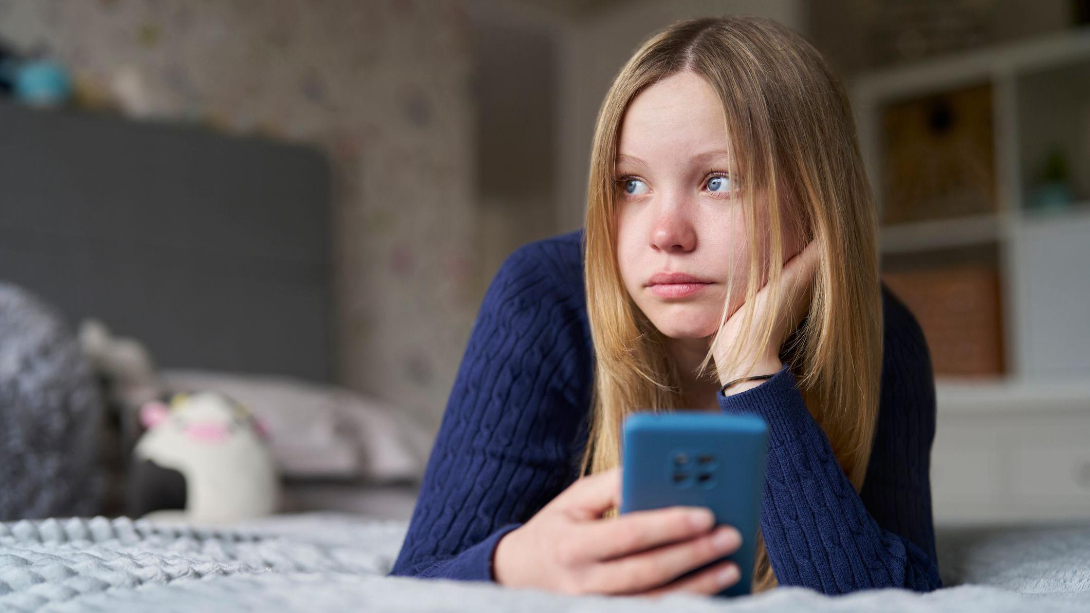 Teens exposed to weapons, violence & suicide content on social media