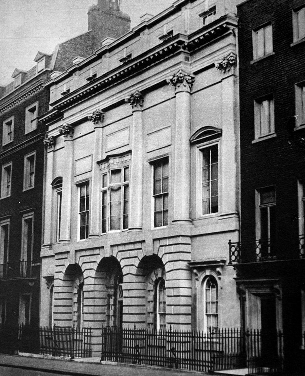 Home of Earl and Countess of Strathmore. at 17 Bruton Street. where Princess Elizabeth (later Queen Elizabeth II) was born
