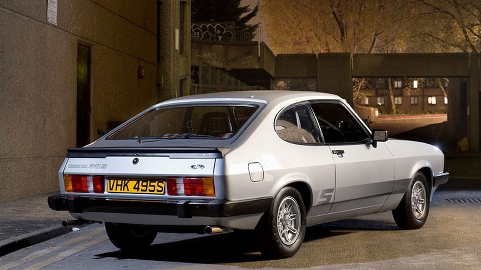 toevoegen aan lijden verlies uzelf Iconic Ford Capri used in The Professionals sells for £48,000 at auction -  BBC News