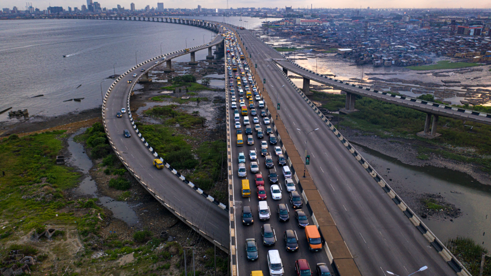 Движение на Третьем материковом мосту, Лагос, Нигерия