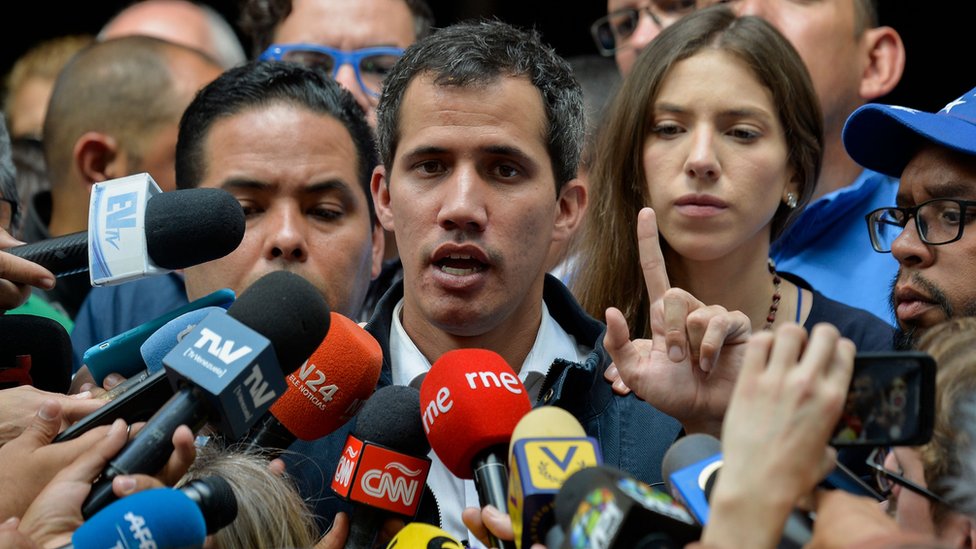 Guaido, Venezuela'nın ülke dışındaki mal varlıklarının kontrolünü ele geçirdiğini duyurdu.