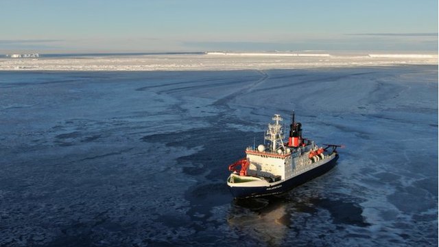 ANTARCTICA　南極 Mega-iceberg A74: German ship squeezes through narrow ice channel