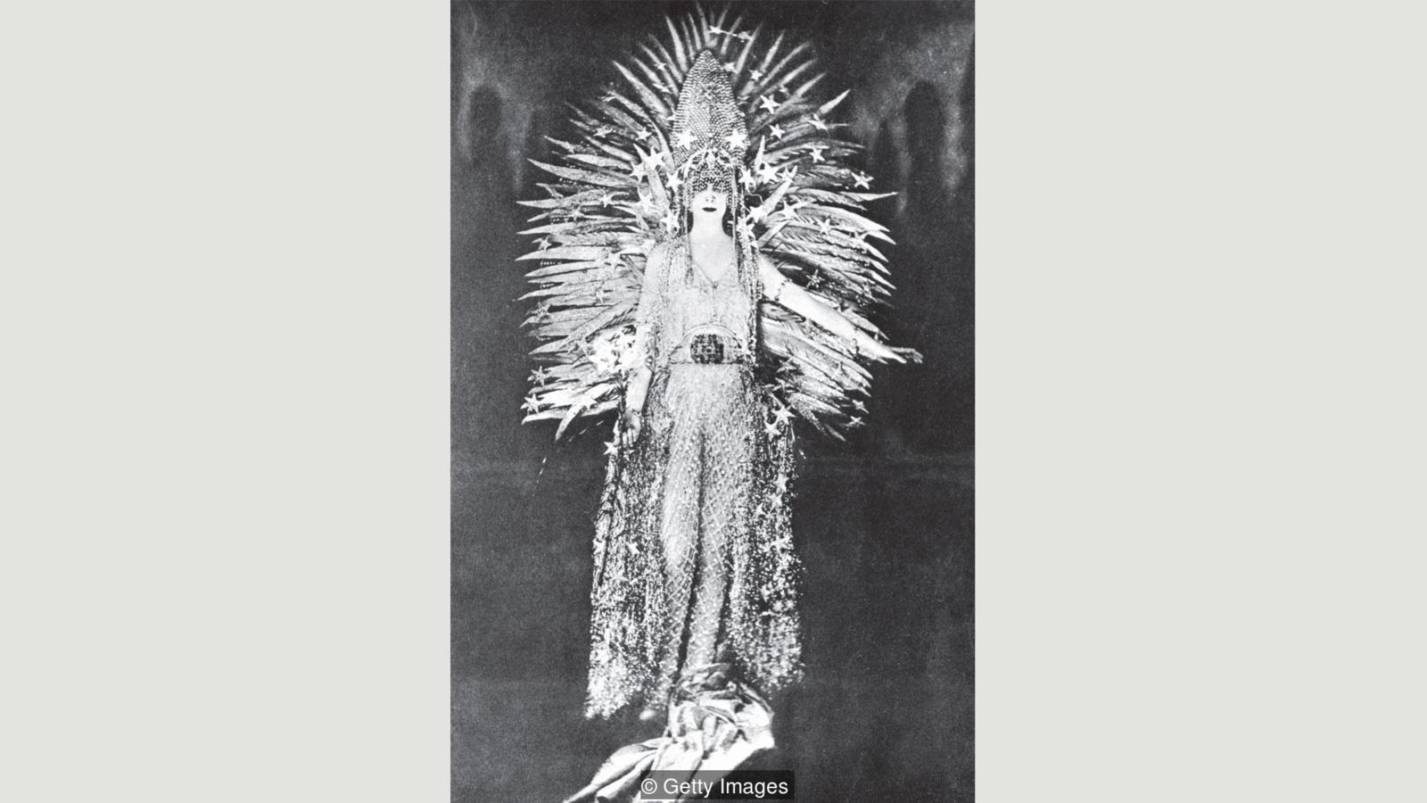 Cuando Casati llevó este traje hecho por el diseñador de los Ballets Rusos León Bakst, en 1922, la prensa dijo que "había hecho de la noche veneciana su esclava". (Foto: Alamy) Casati en una fotografía de 1922. (Foto: Alamy)