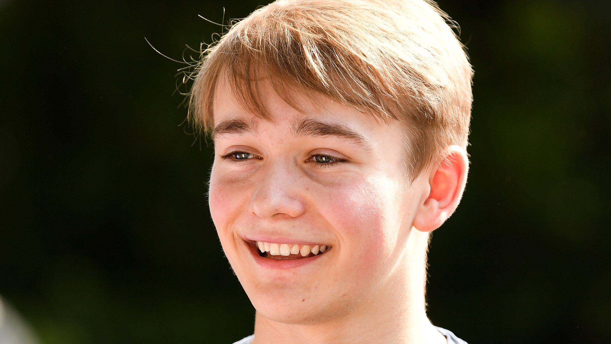 Billy Monger: Amputee driver wins Pau Grand Prix two years after se...