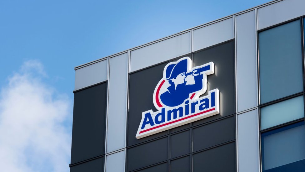 Логотип "Адмирал" на офисе