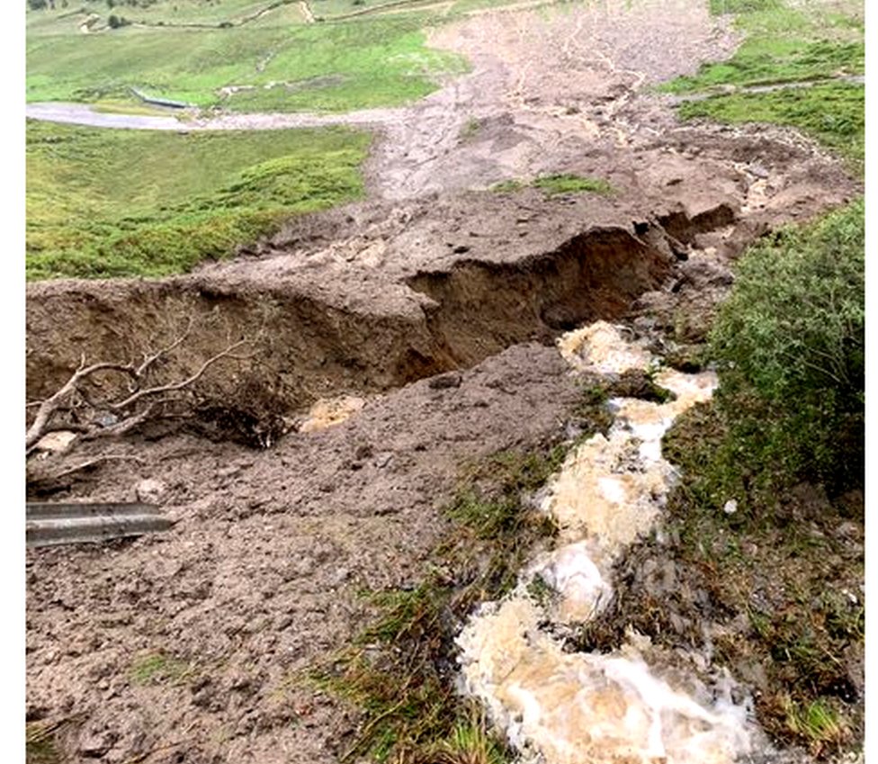 A83 и OMR пострадали от оползней